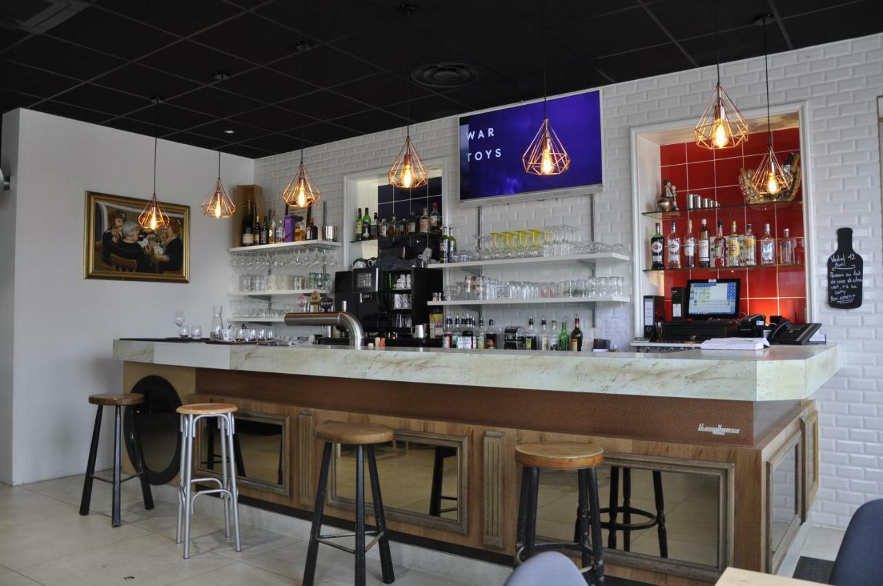 Hotel Les Tonnelles Bar-sur-Seine Exterior foto
