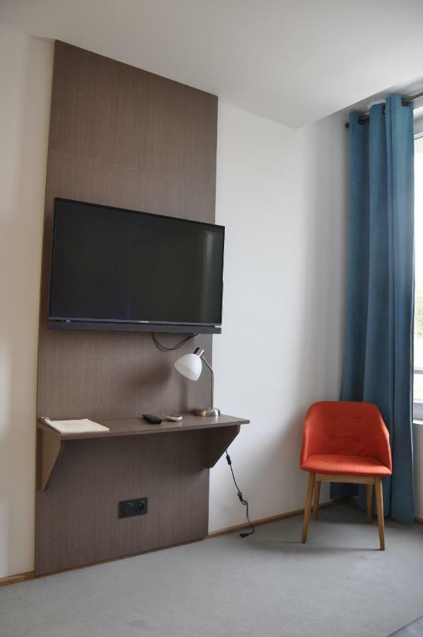 Hotel Les Tonnelles Bar-sur-Seine Exterior foto
